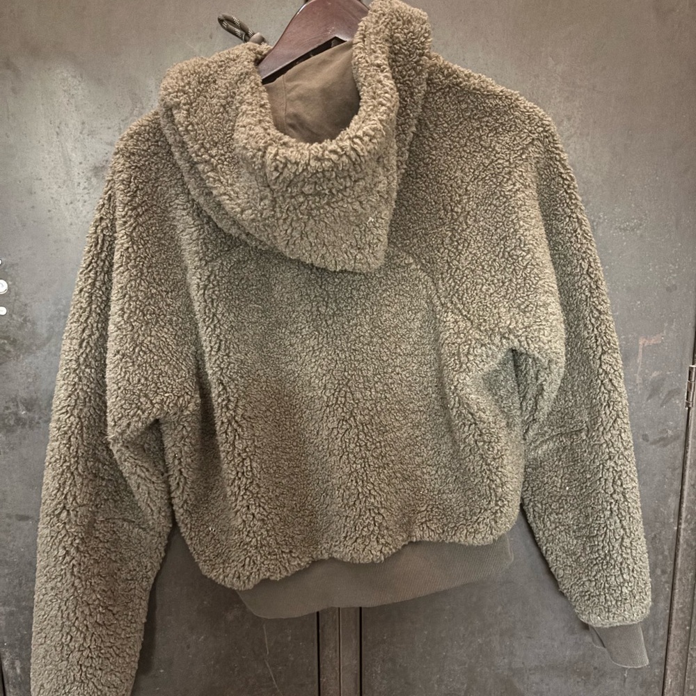 Lululemon Athletica Olive Green Cropped Sherpa Hoodie - Picture 2 of 4